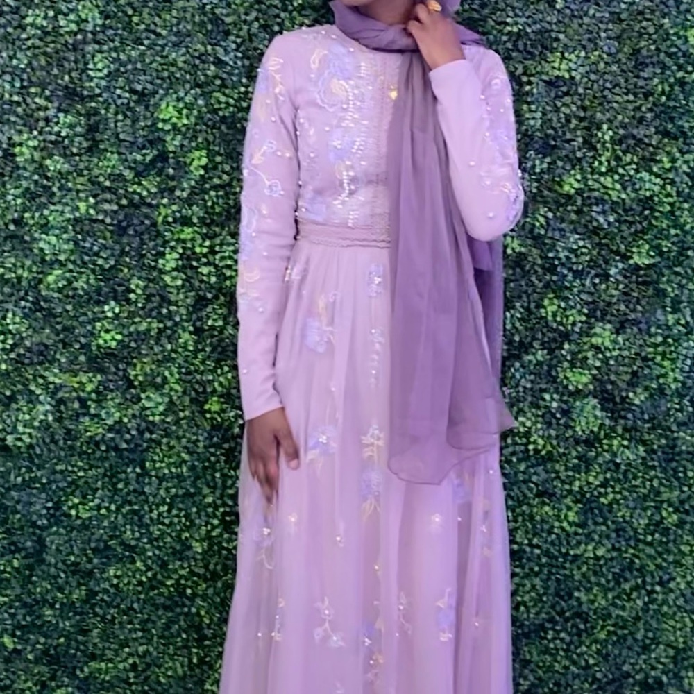 I am selling an ASOS dress that I wore to my brother’s wedding.